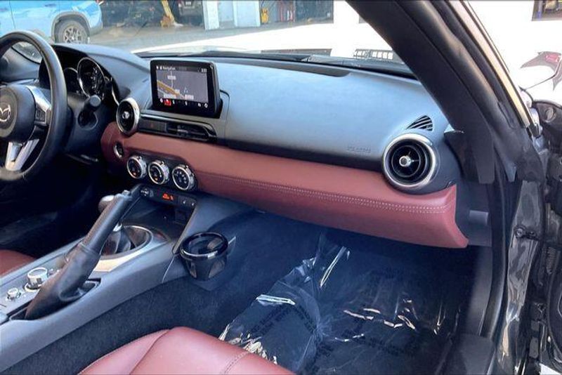 Used 2019 Mazda MX-5 Miata RF Grand TouringImage 16
