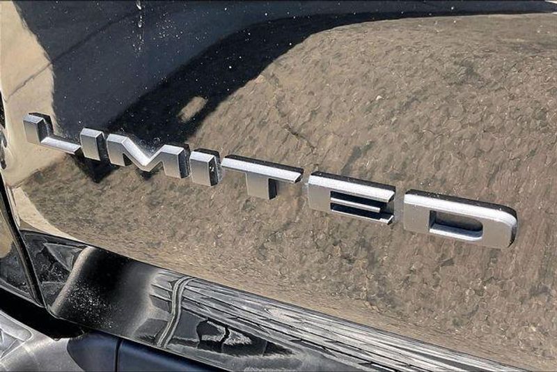 Used 2022 RAM 1500 LimitedImage 31