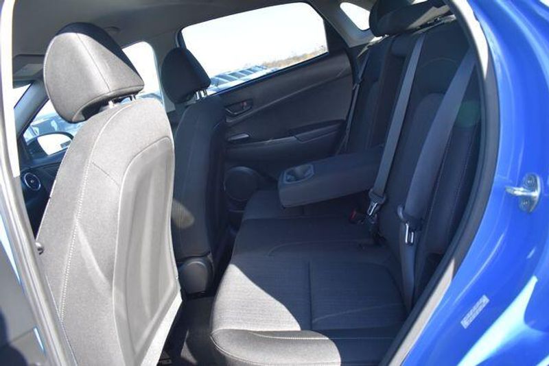 Used 2022 Hyundai Kona SELImage 17