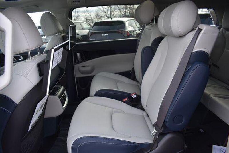 New 2026 Kia Carnival Hybrid SX PrestigeImage 24