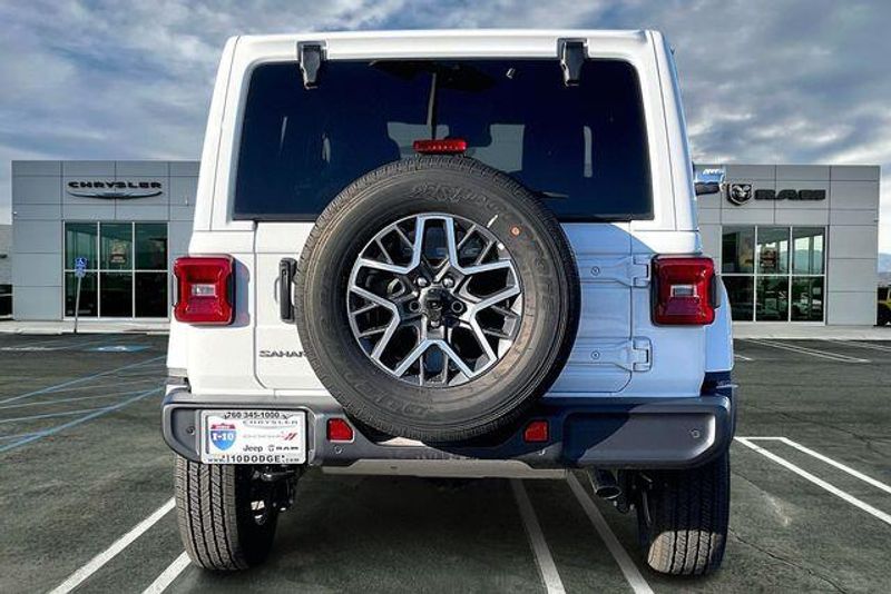 New 2025 Jeep Wrangler 4-door SaharaImage 3