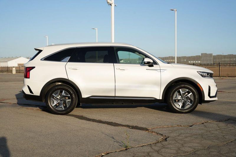 Used 2023 Kia Sorento Hybrid EXImage 8