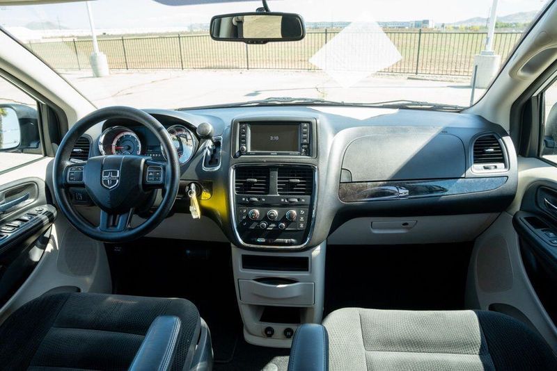 Used 2018 Dodge Grand Caravan SEImage 19