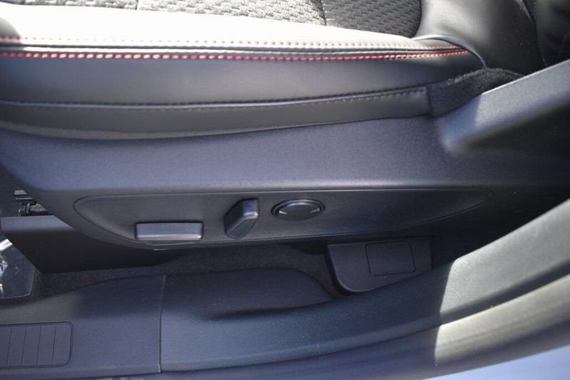 New 2025 Ford Escape ST-LineImage 16