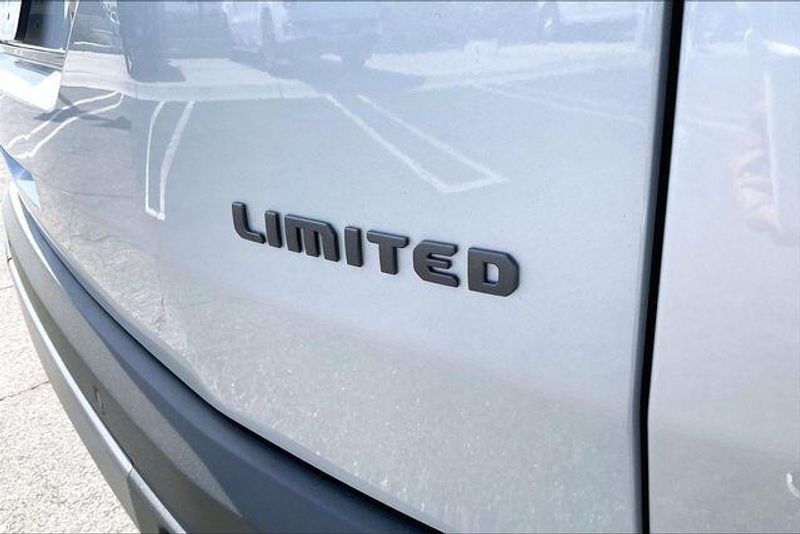 New 2026 Jeep Cherokee Limited 4x4Image 13