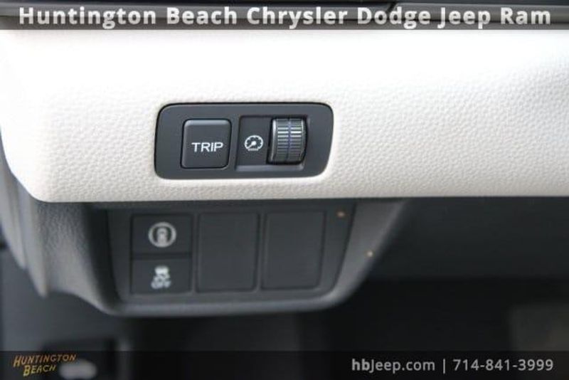 2018 Honda Accord LXImage 11