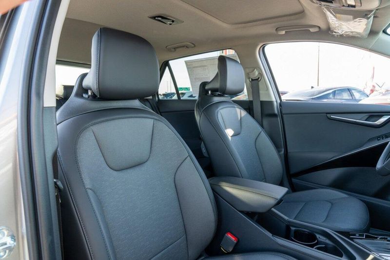New 2026 Kia Niro SXImage 17