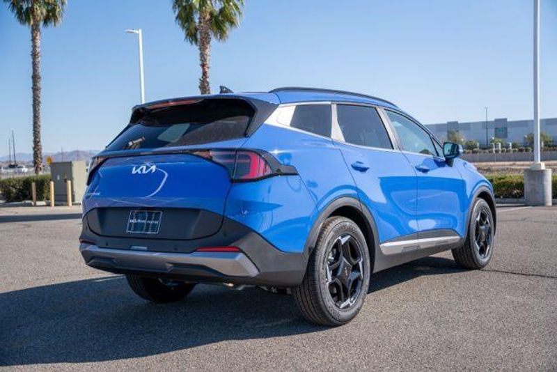 New 2026 Kia Sportage EXImage 7