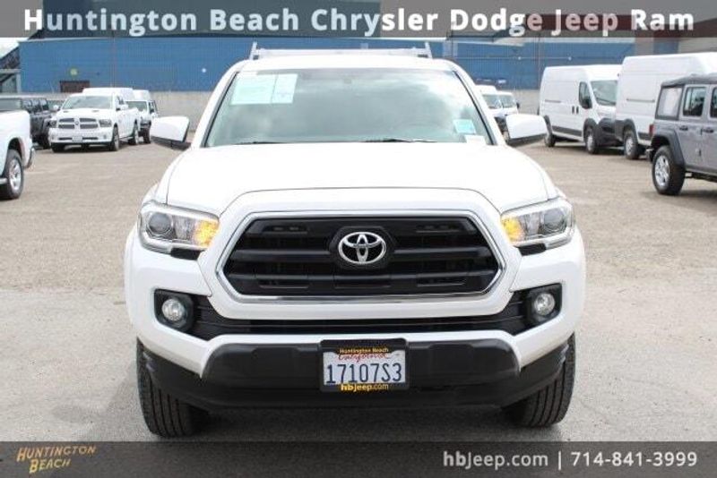 2016 Toyota Tacoma SR5Image 2