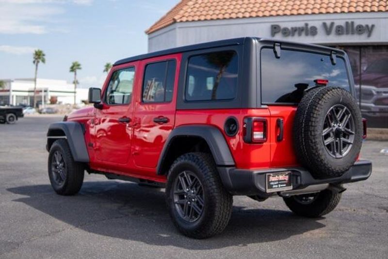 Used 2025 Jeep Wrangler Sport SImage 5