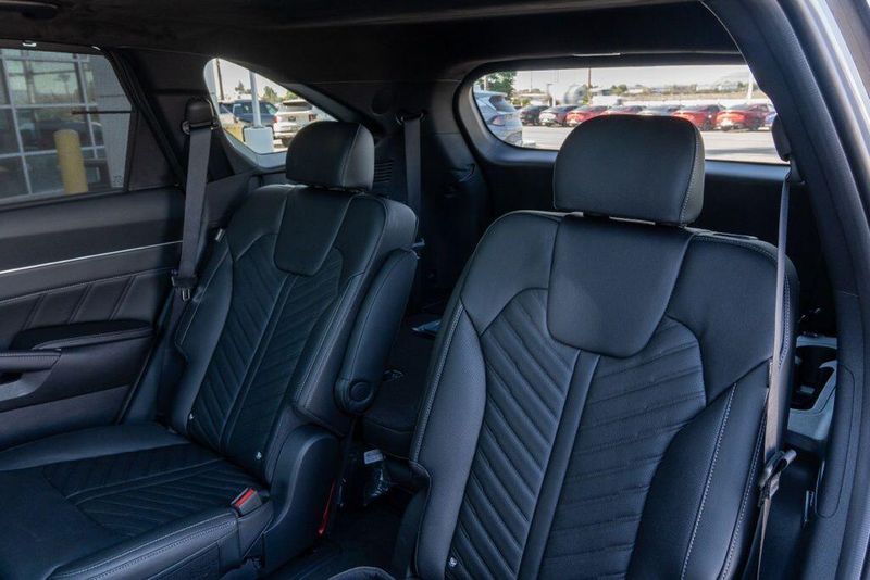 New 2026 Kia Sorento X-Line SX PrestigeImage 14