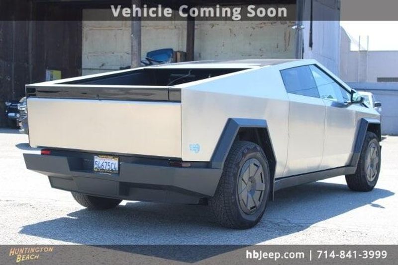 2024 Tesla Cybertruck BaseImage 5