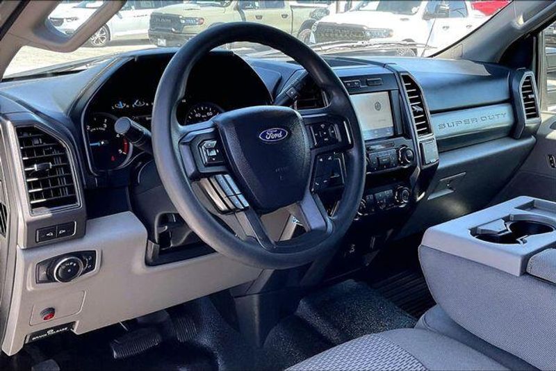 Used 2021 Ford F-450 Chassis XLTImage 14