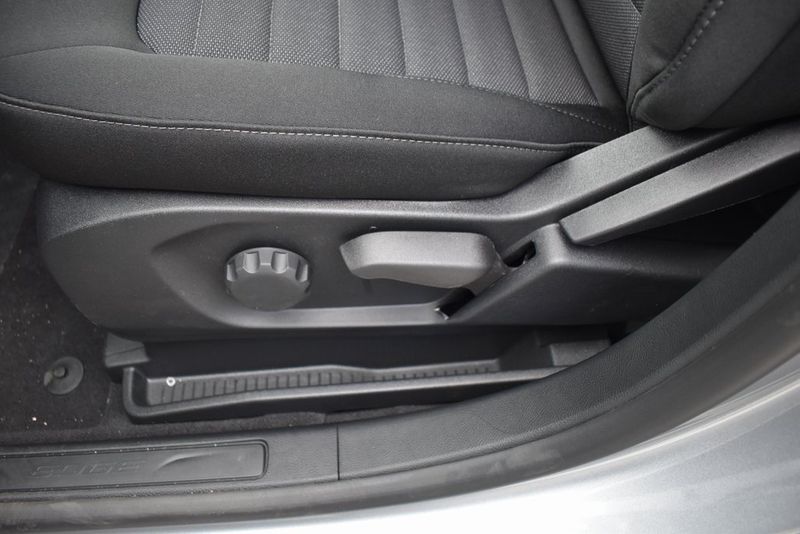 2024 Ford Edge SEImage 15