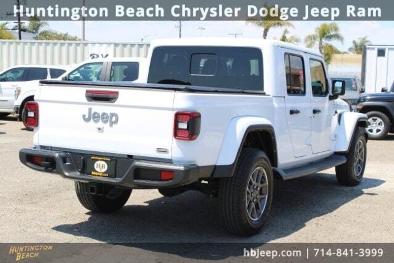 2022 Jeep Gladiator OverlandImage 5