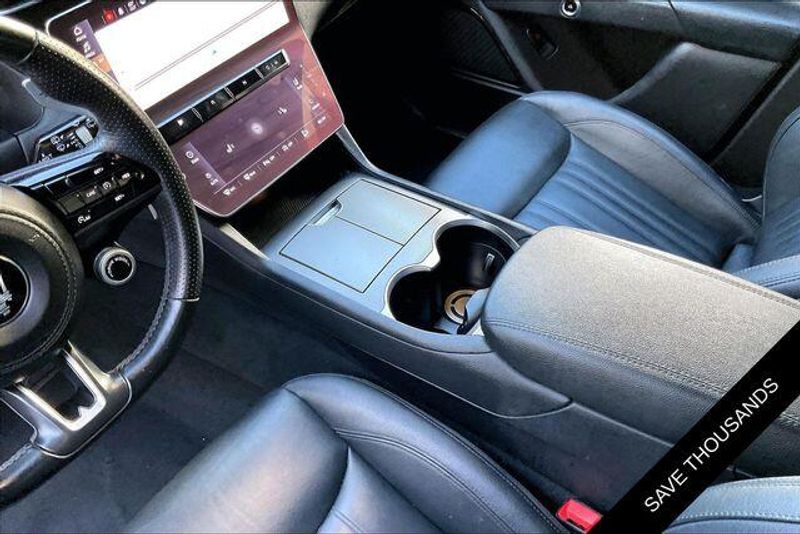 Used 2024 Maserati Grecale GTImage 17