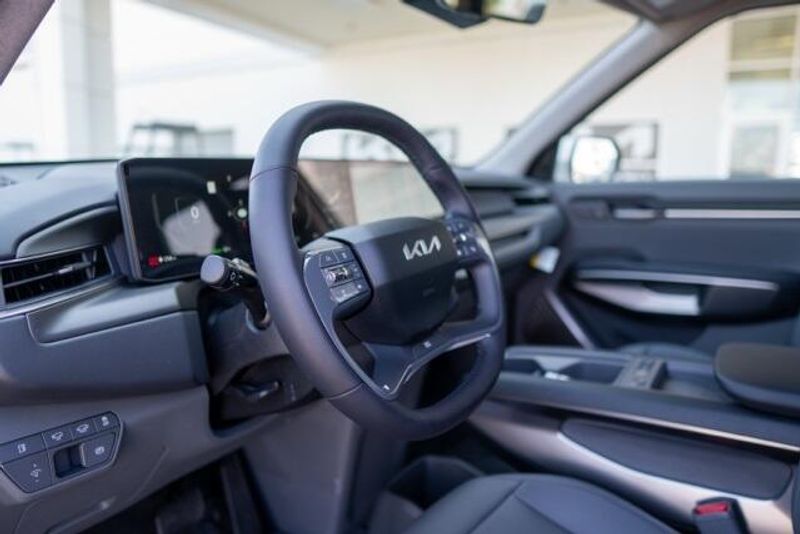 New 2026 Kia EV9 LightImage 9