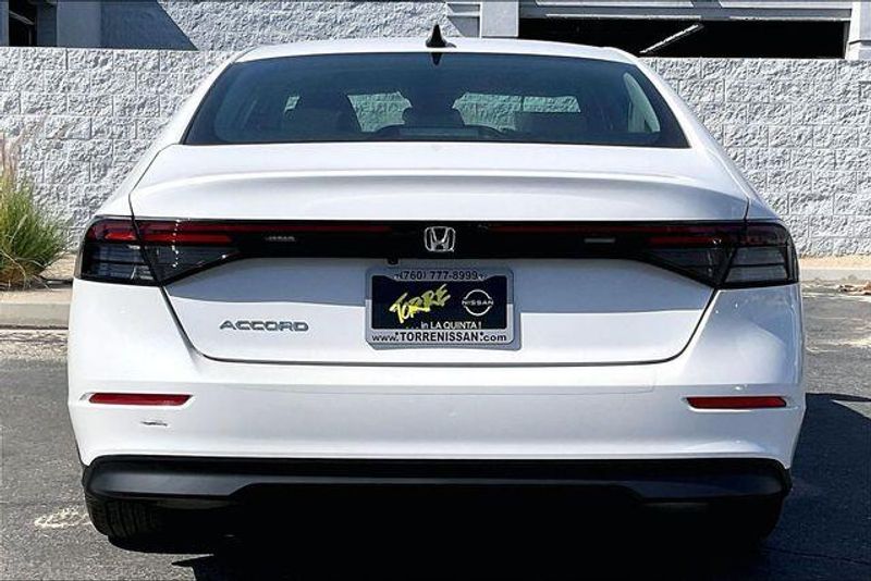 Used 2025 Honda Accord Sedan SEImage 3