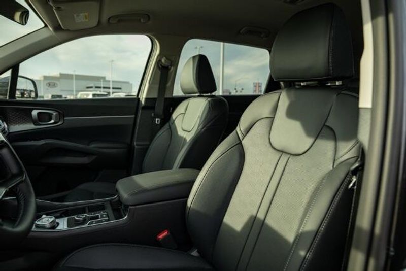 New 2026 Kia Sorento Hybrid EXImage 13