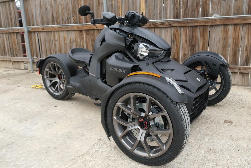 2025 CAN-AM RYKER 900 BLACK 
