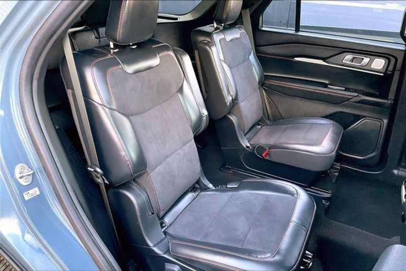 Used 2025 Ford Explorer STImage 26