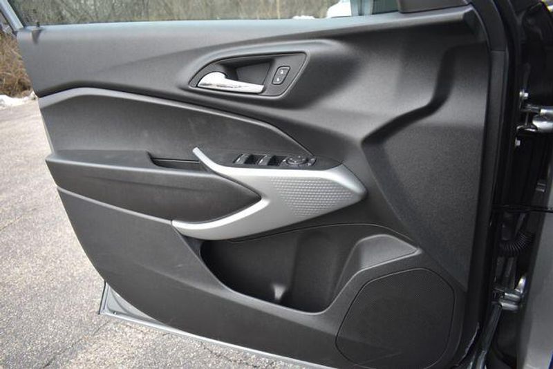 New 2026 Chevrolet Trax 1RSImage 30