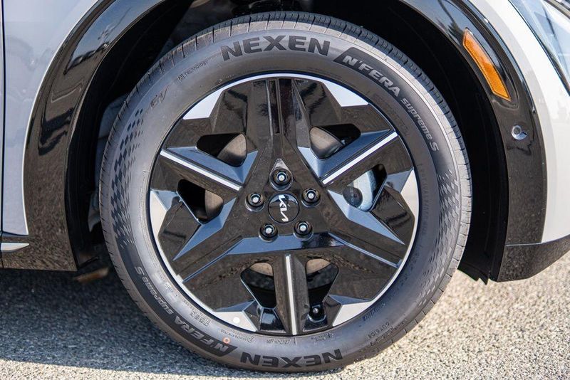 New 2026 Kia EV6 LightImage 9