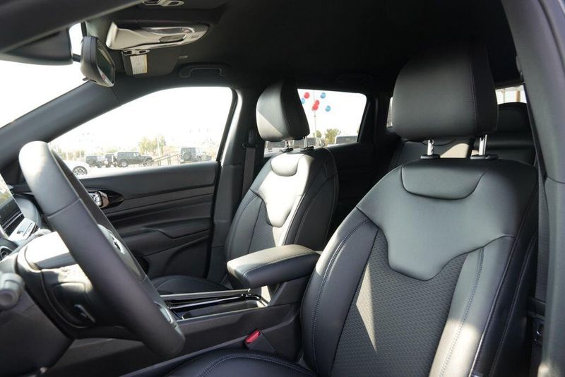 New 2026 Jeep Compass LatitudeImage 12
