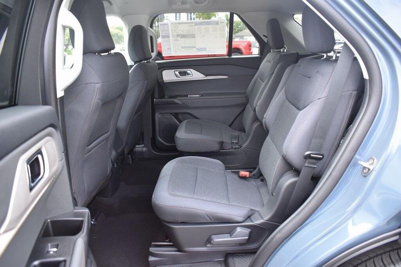 New 2025 Ford Explorer ActiveImage 9