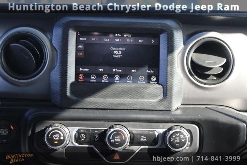 2021 Jeep Wrangler Unlimited WillysImage 17
