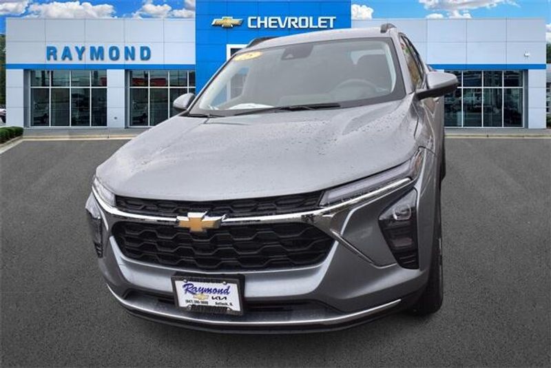 2025 Chevrolet Trax LTImage 7