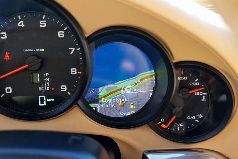 2014 Porsche 911 Cabriolet photo 36