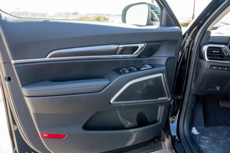 New 2025 Kia Telluride LXImage 11