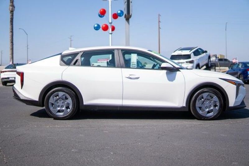 2025 Kia K4 LXImage 7