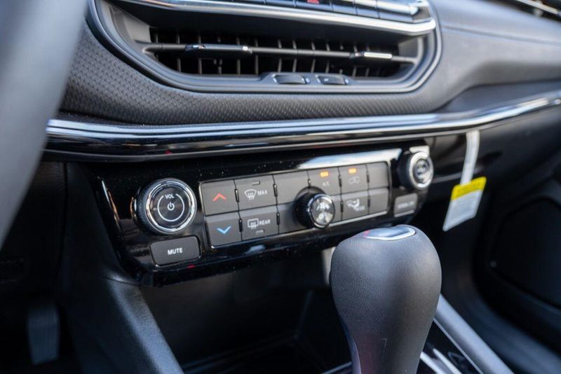 New 2026 Jeep Compass LatitudeImage 20