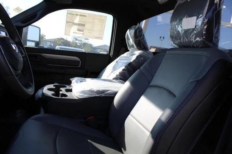 2023 RAM 2500 Tradesman Regular Cab Harbor BodyImage 36