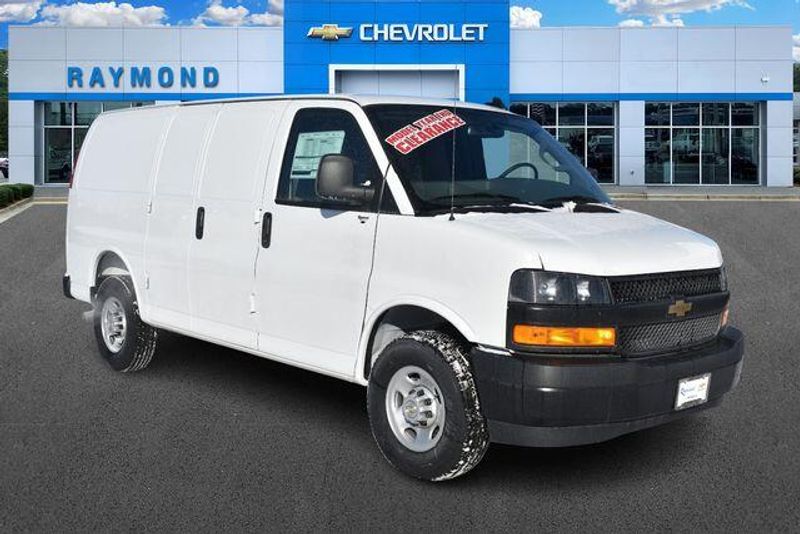 New 2025 Chevrolet Express 2500 Work VanImage 11