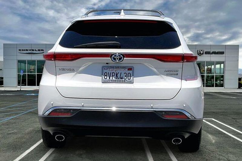 Used 2021 Toyota Venza LimitedImage 3