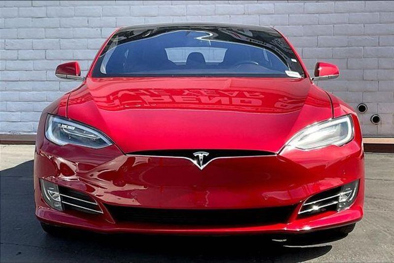 Used 2020 Tesla Model S PerformanceImage 2