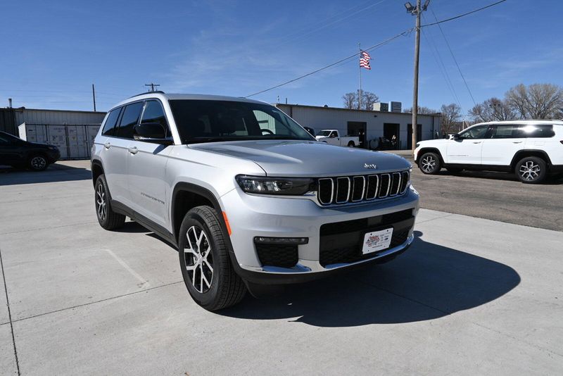 2025 Jeep Grand Cherokee L LimitedImage 2