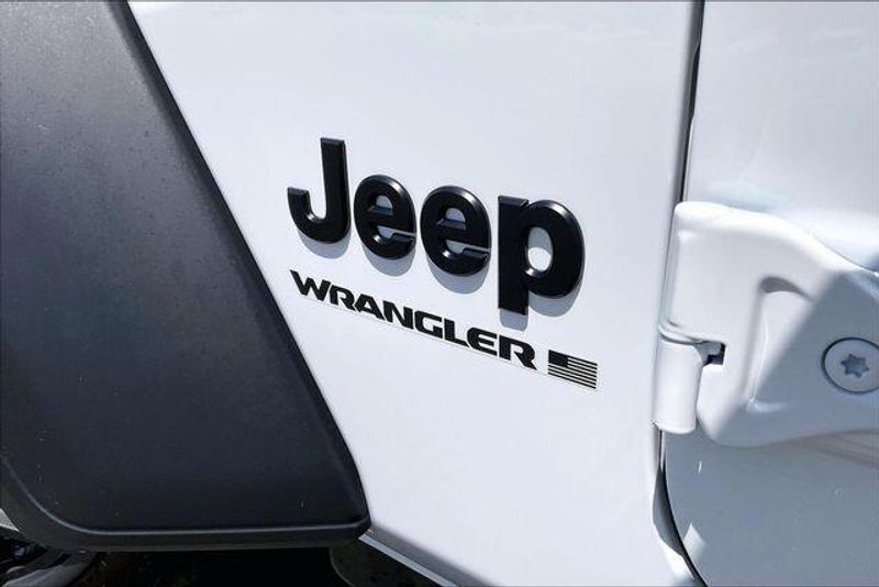 New 2026 Jeep Wrangler 4-door Sport SImage 13
