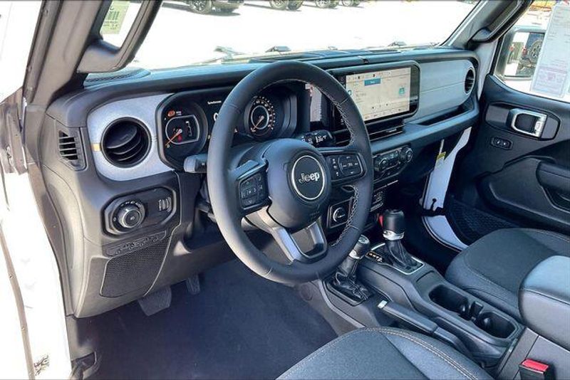 New 2026 Jeep Wrangler Unlimited 4-door SportImage 6