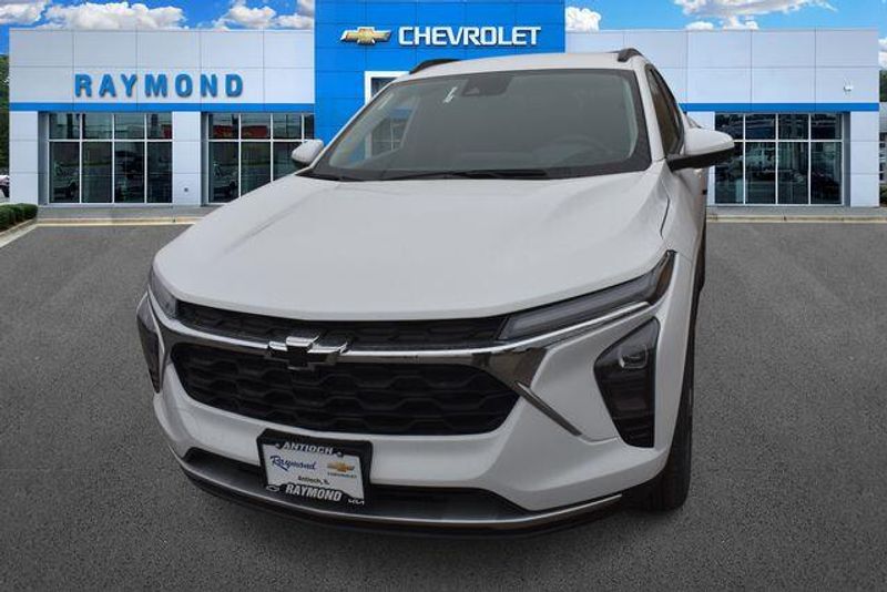 New 2026 Chevrolet Trax LTImage 8