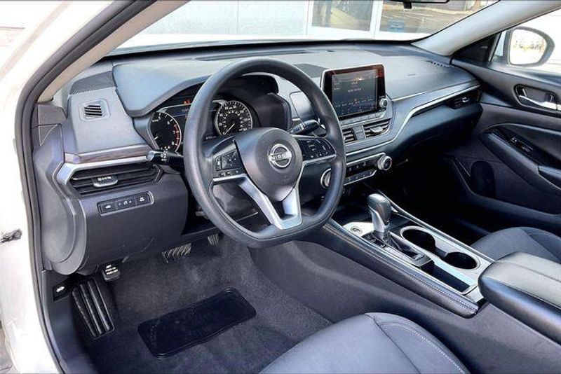 Used 2023 Nissan Altima 2.5 SVImage 14