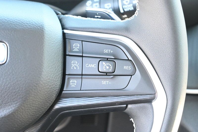 2025 Jeep Grand Cherokee L Altitude XImage 25
