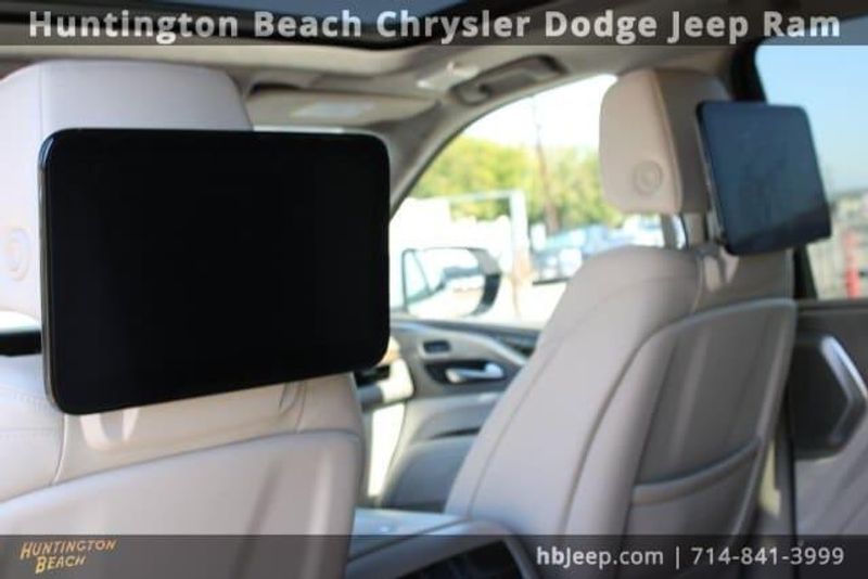 2021 Cadillac Escalade ESV Sport PlatinumImage 44