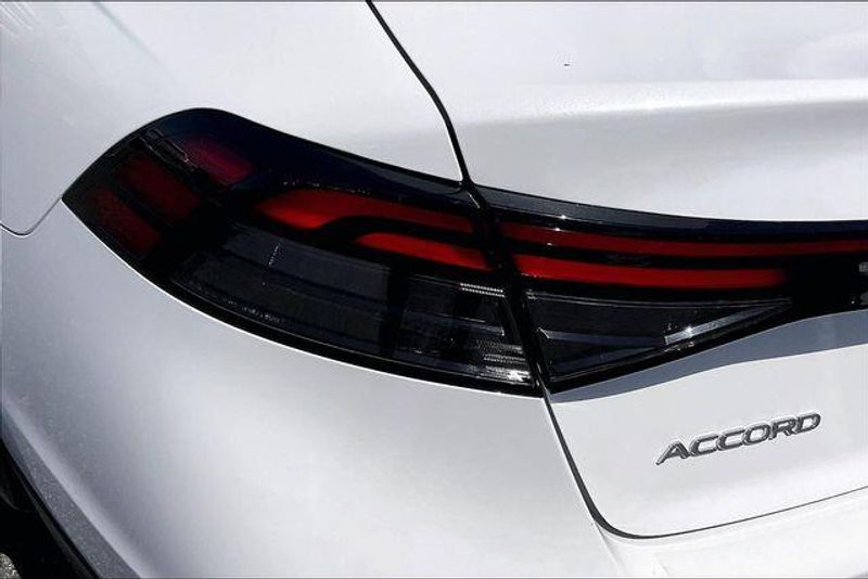 Used 2025 Honda Accord Sedan SEImage 28