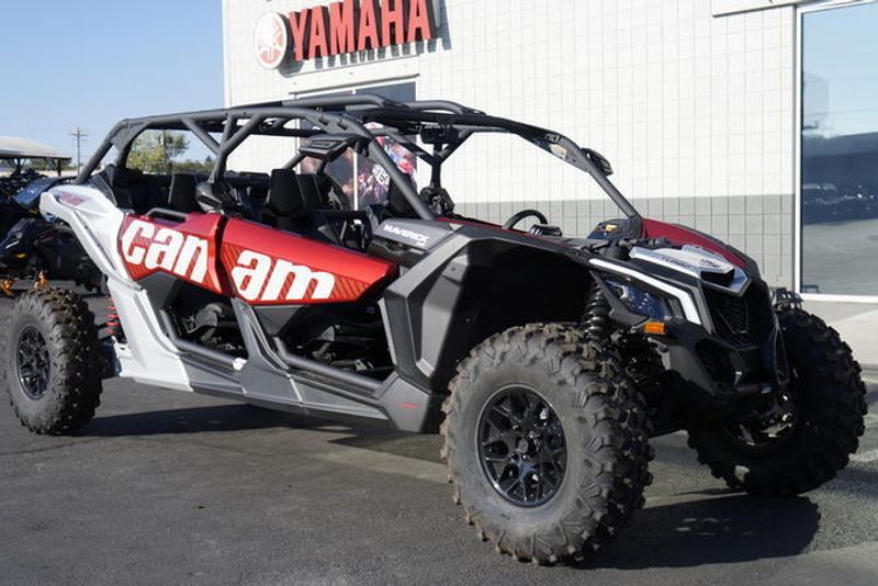 2025 CAN-AM MAVERICK X3 MAX DS TURBO RR FIERY RED AND HYPER SILVER 