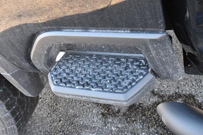 New 2026 Chevrolet Silverado 2500HD CustomImage 18