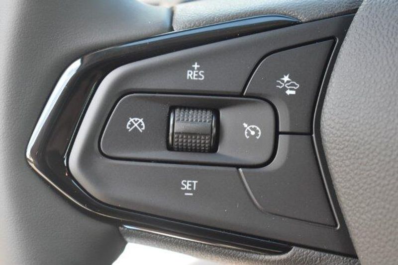 New 2027 Chevrolet Bolt EV LTImage 24